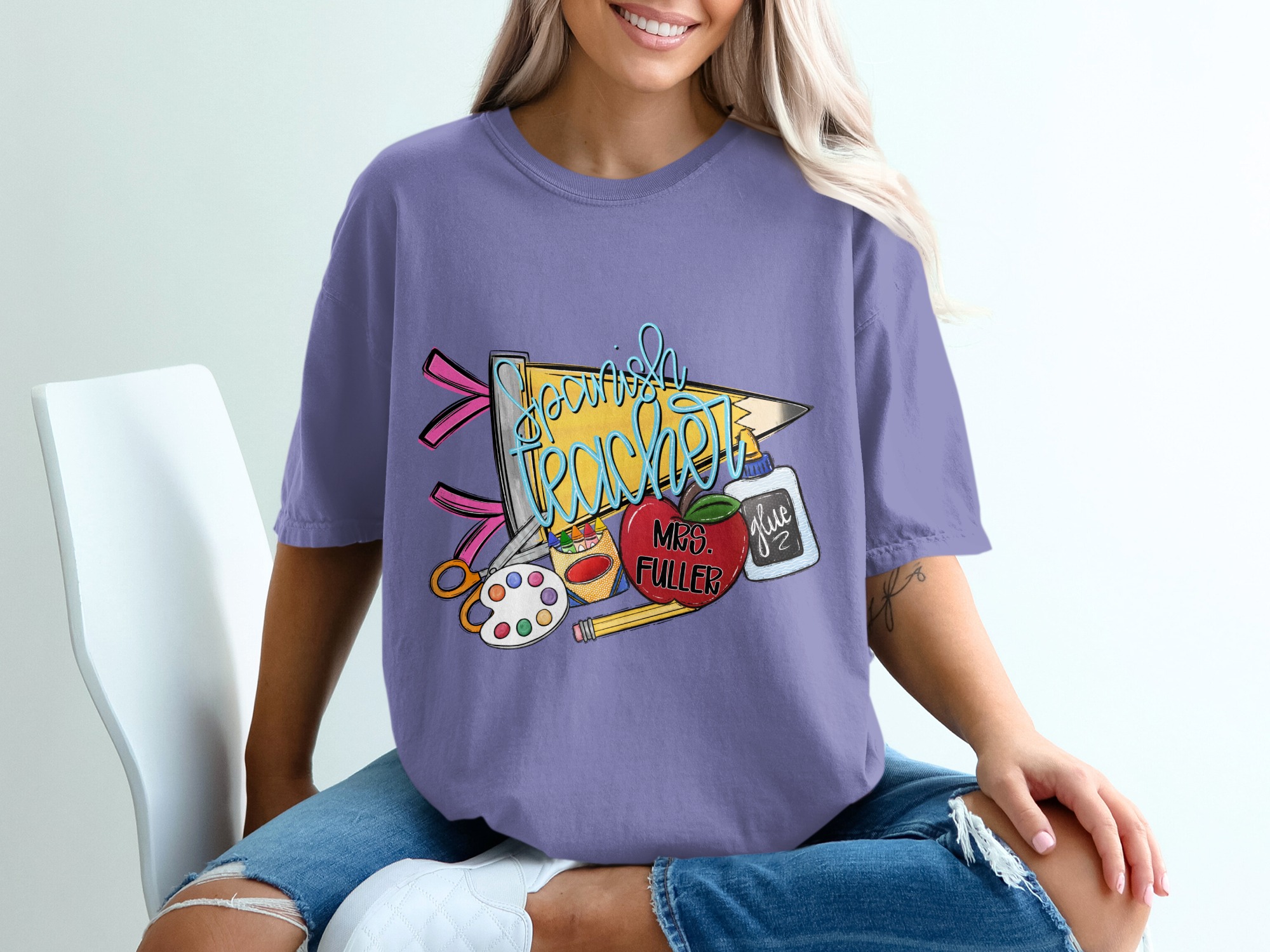 Spanish Teacher Shirt, Custom Teacher Appreciation Gift, Back to School Outfit, End of Year Present, Personalized Language Educator Tee Top - Image 13