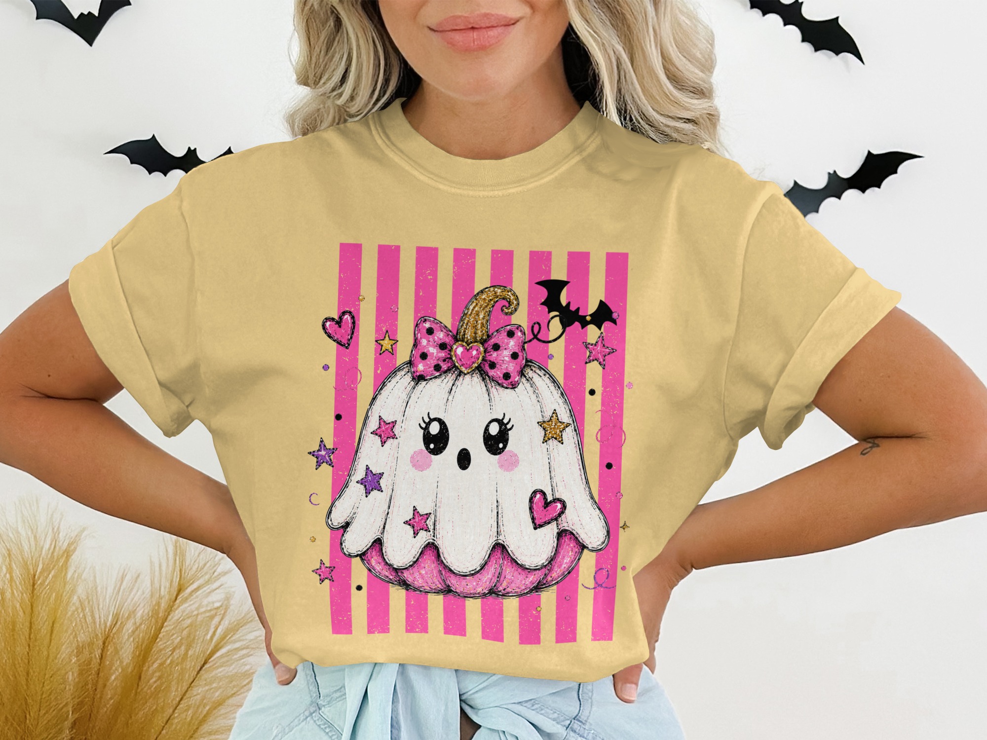 Cute Ghost Pumpkin Halloween Shirt, Spooky Kawaii Pumpkin T-Shirt, Pink Goth Halloween Tee, Trick or Treat Top
