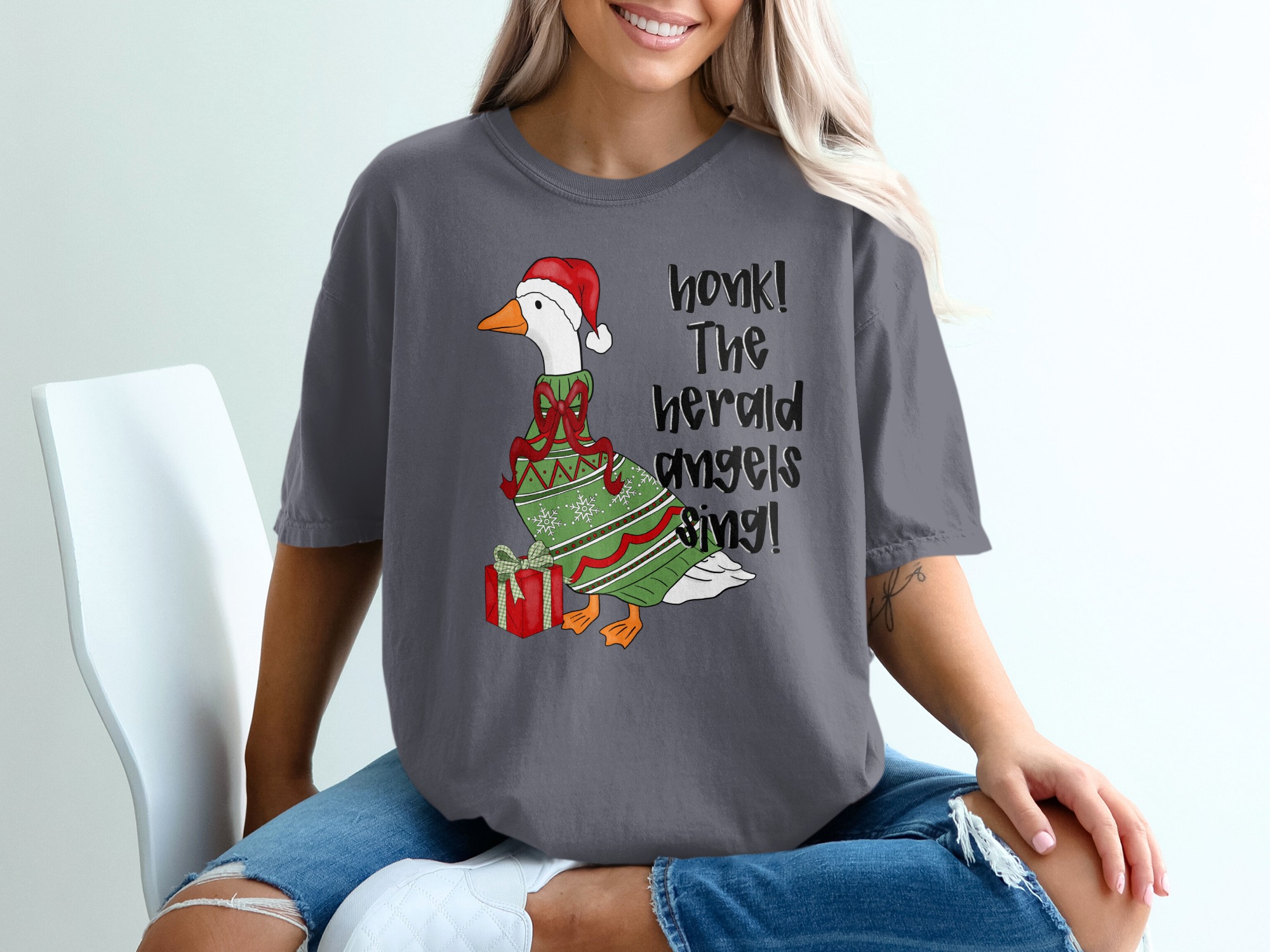 Funny Christmas T-Shirt, Honk The Herald Angels Sing Goose Christmas Shirt, Holiday Pun Festive Ugly Sweater Tee, Humorous Animal Print Xmas - Image 3