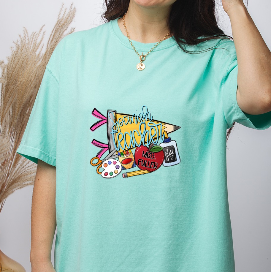 Personalized Spanish Teacher Shirt, Custom Mrs. Fuller Tee, End of Year Teacher Appreciation Gift T-Shirt - Image 2